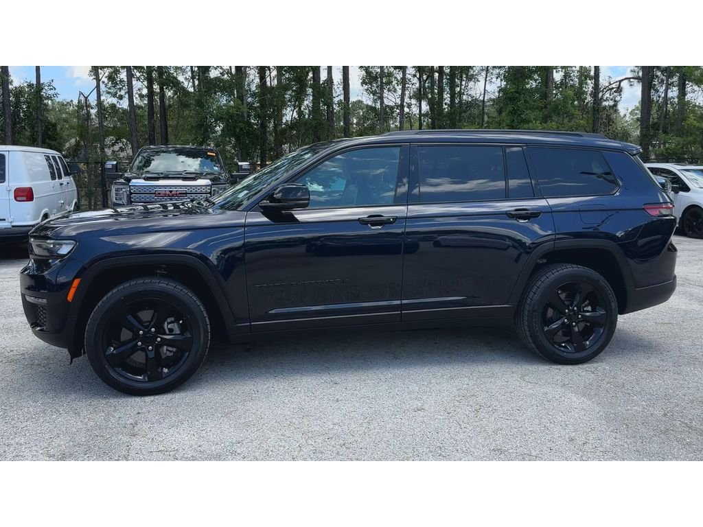 Used 2024 Blue Jeep Limited 4x2 image 5