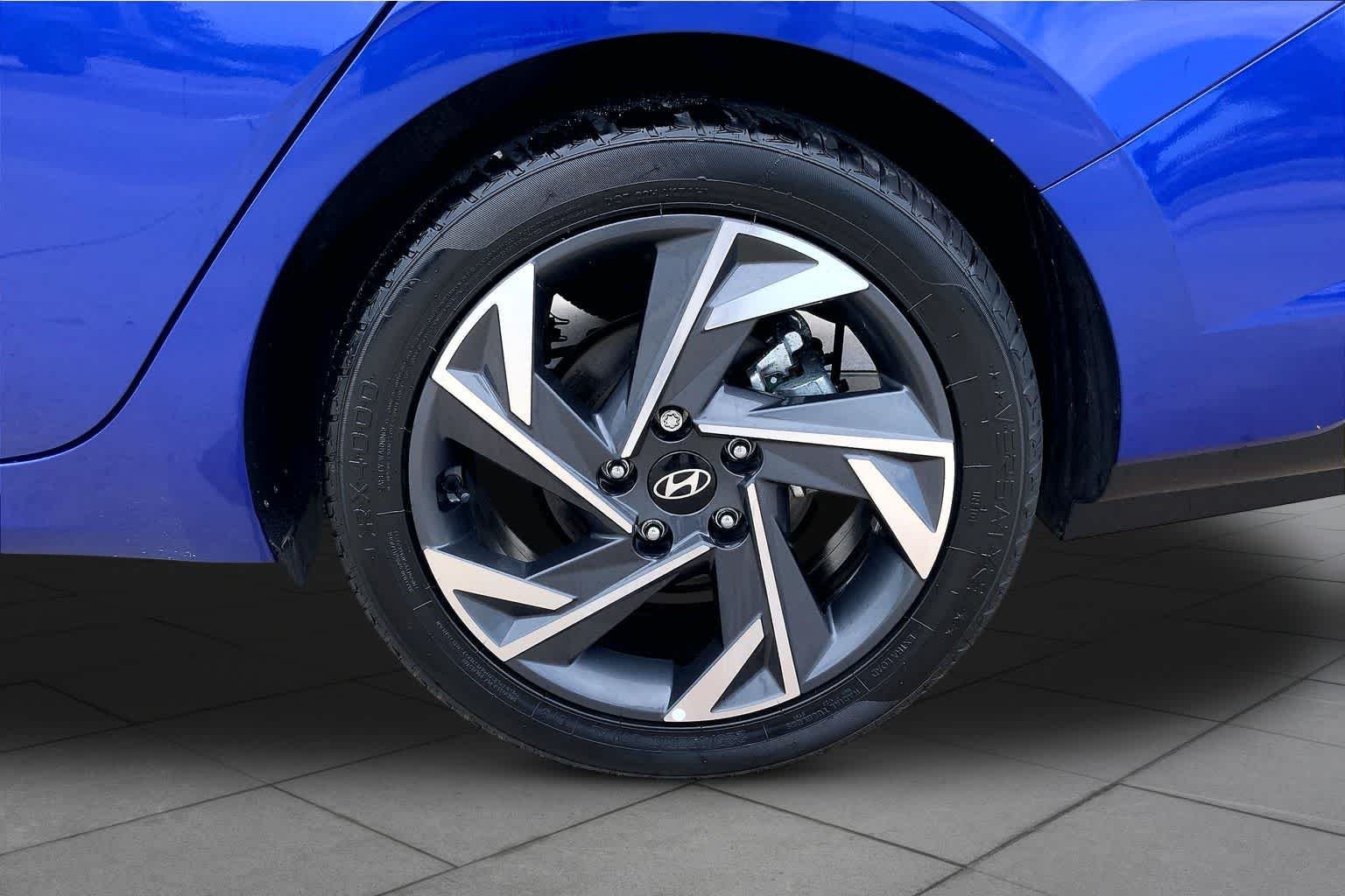Used 2024 Intense Blue Hyundai SEL image 10