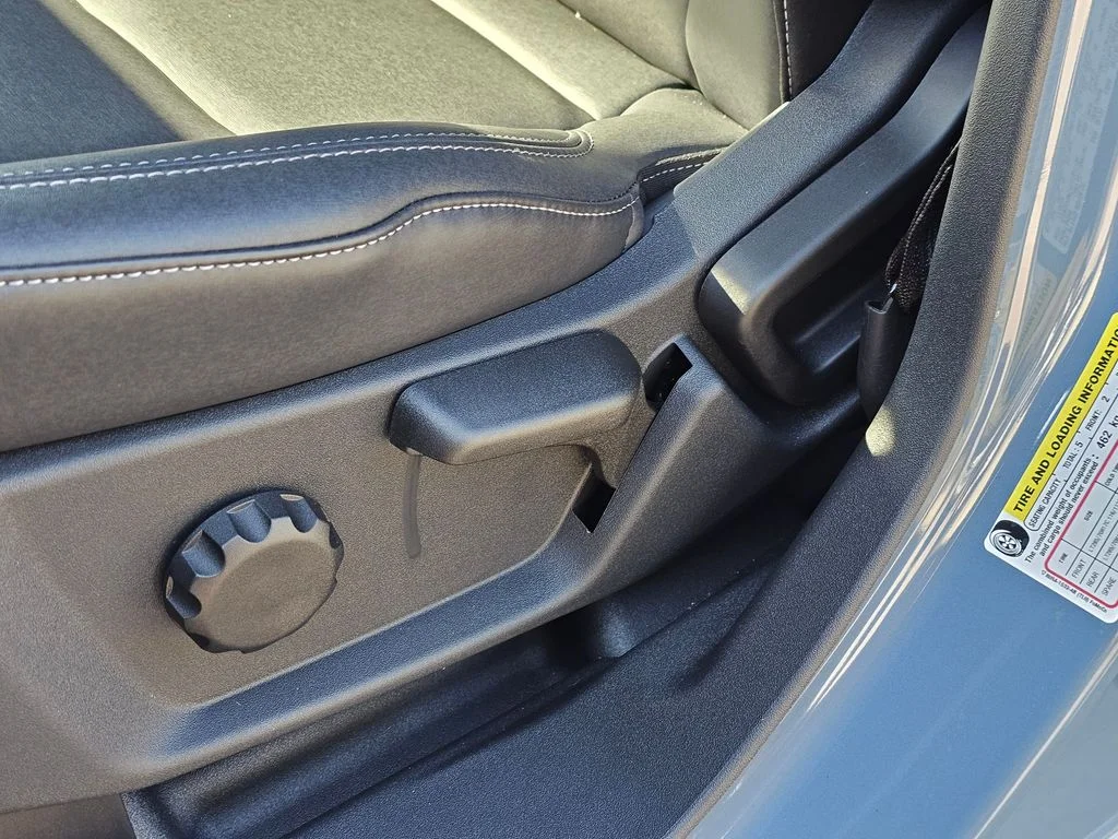 New 2025 Azure Gray Metallic Tri-Coat Ford Badlands® image 22