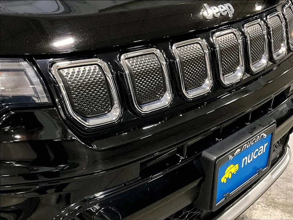 Used 2022 Black Jeep Limited image 33