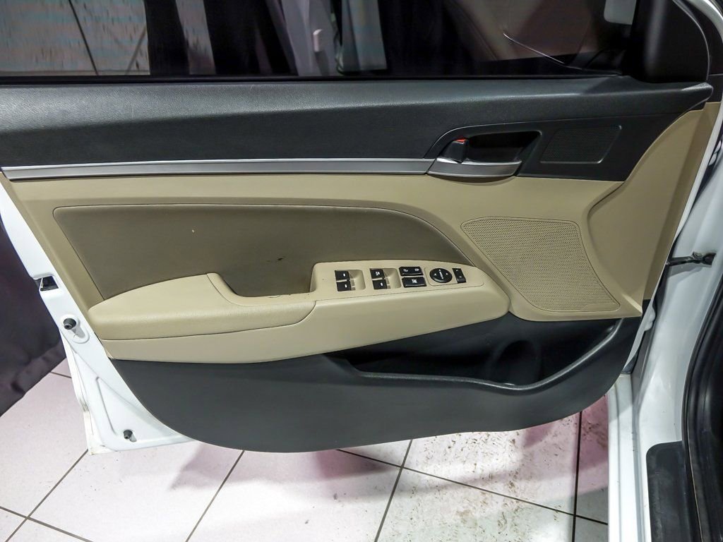 2020 HYUNDAI ELANTRA - Image 26