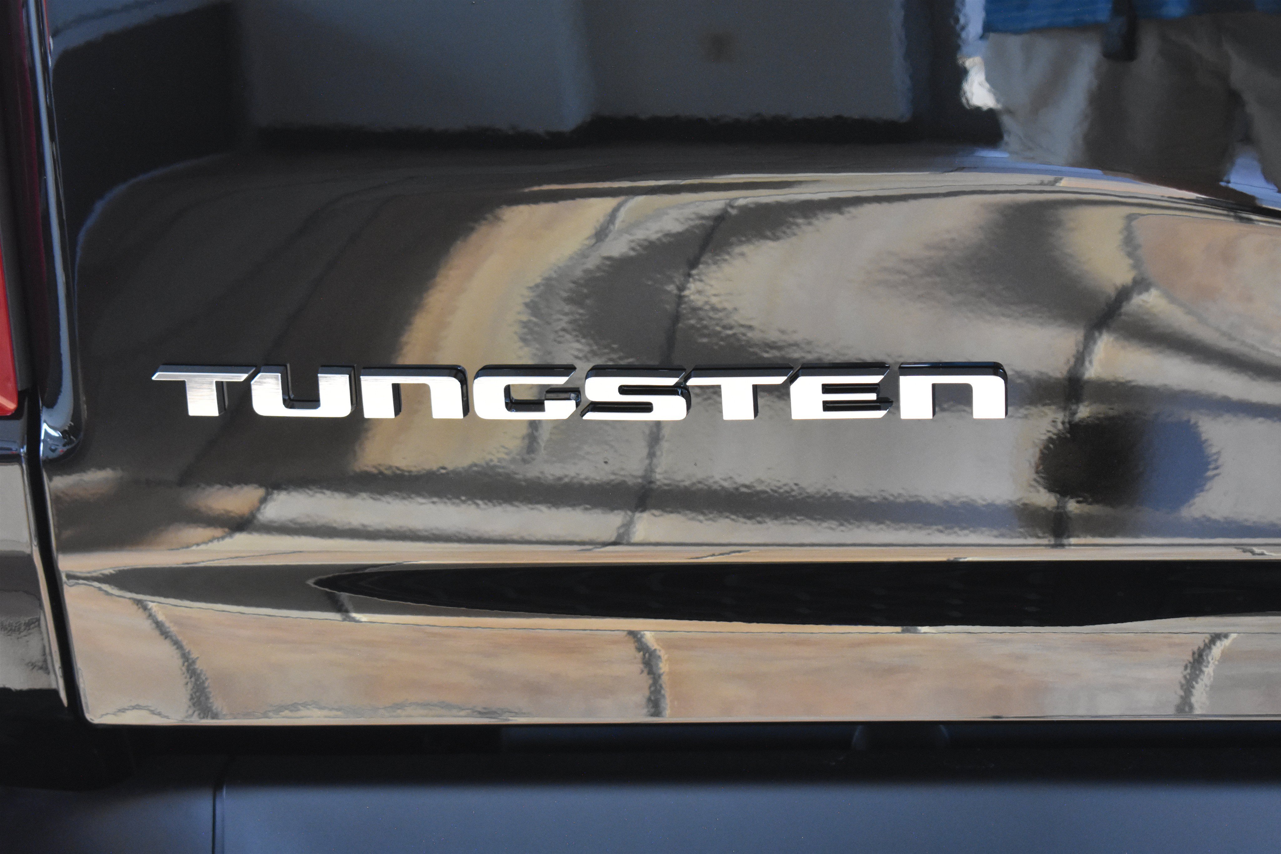 New 2026 Diamond Black Crystal Pearl-Coat Exterior Paint RAM Tungsten image 6