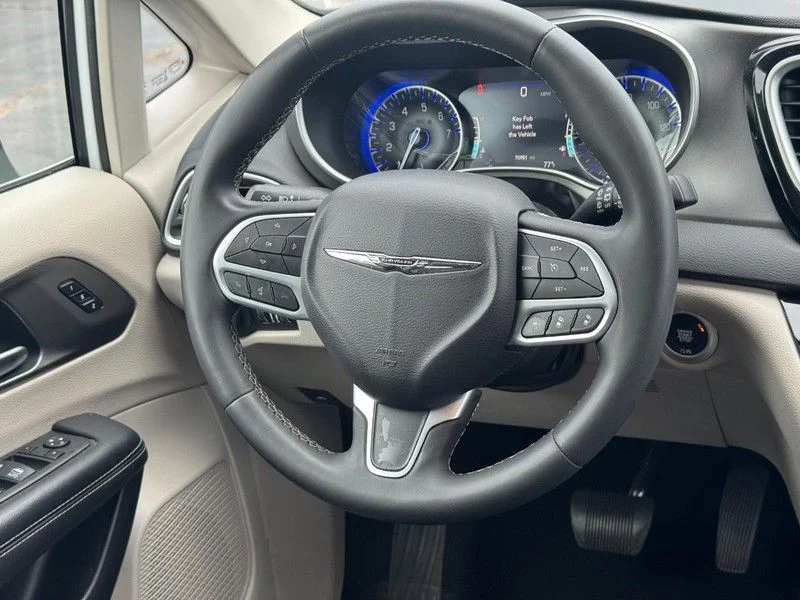 Used 2023 White Chrysler Touring L image 14