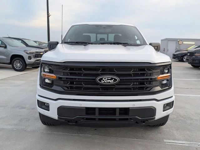 New 2026 Oxford White Ford XLT image 2
