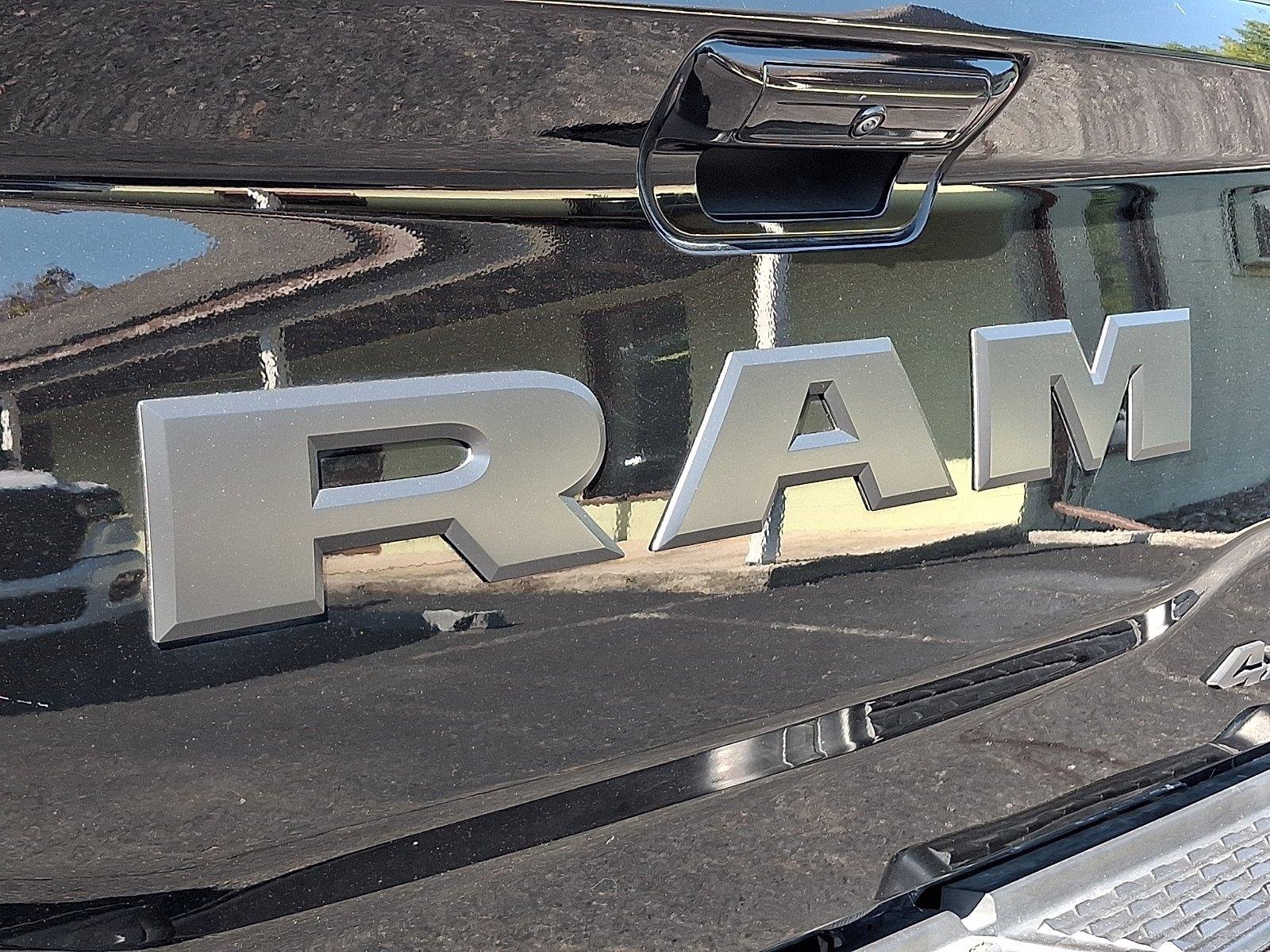 Used 2025 Diamond Black Crystal Pearlcoat Ram Laramie image 31