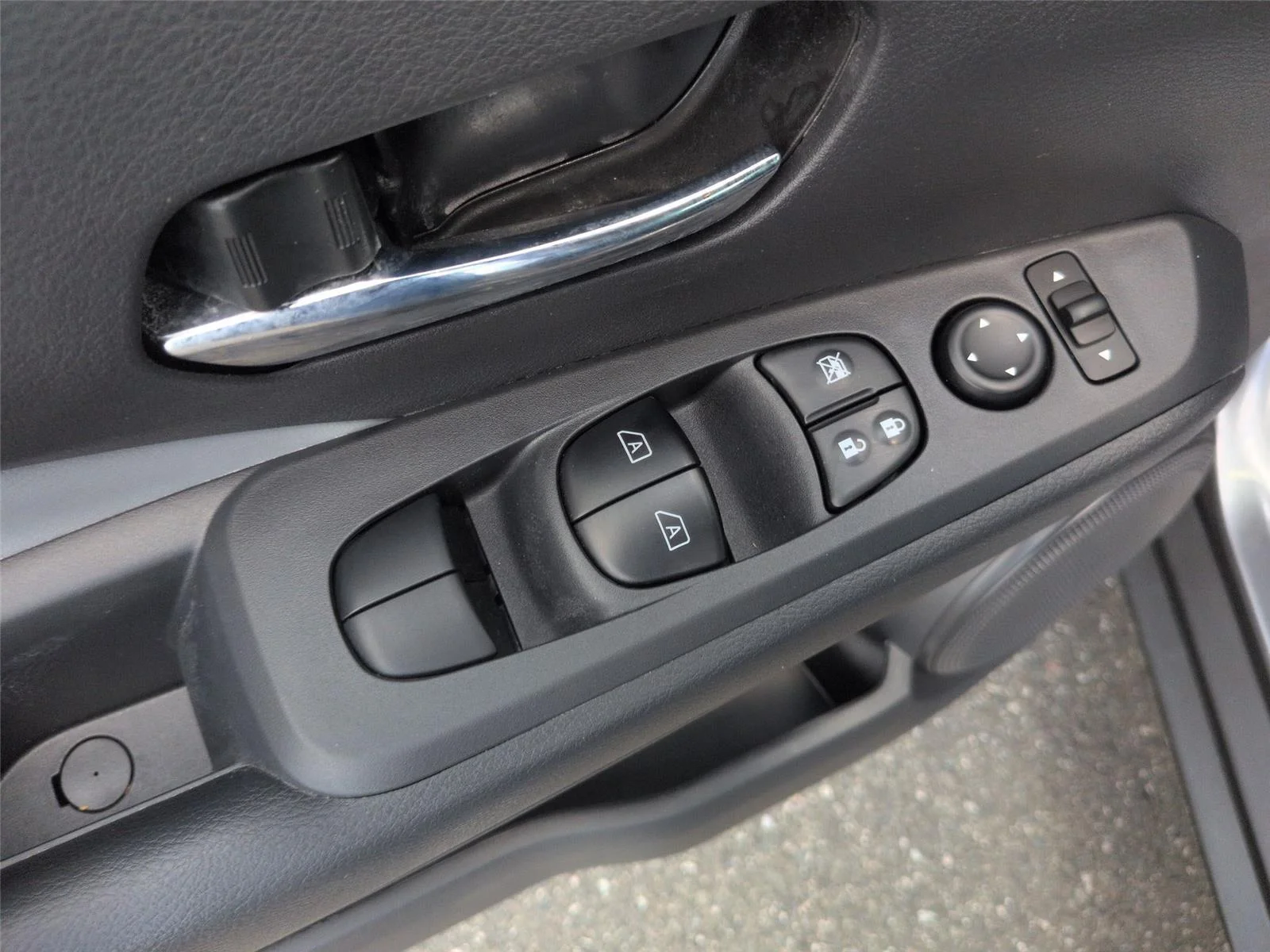 Used 2024 Gun Metallic Nissan SR image 16
