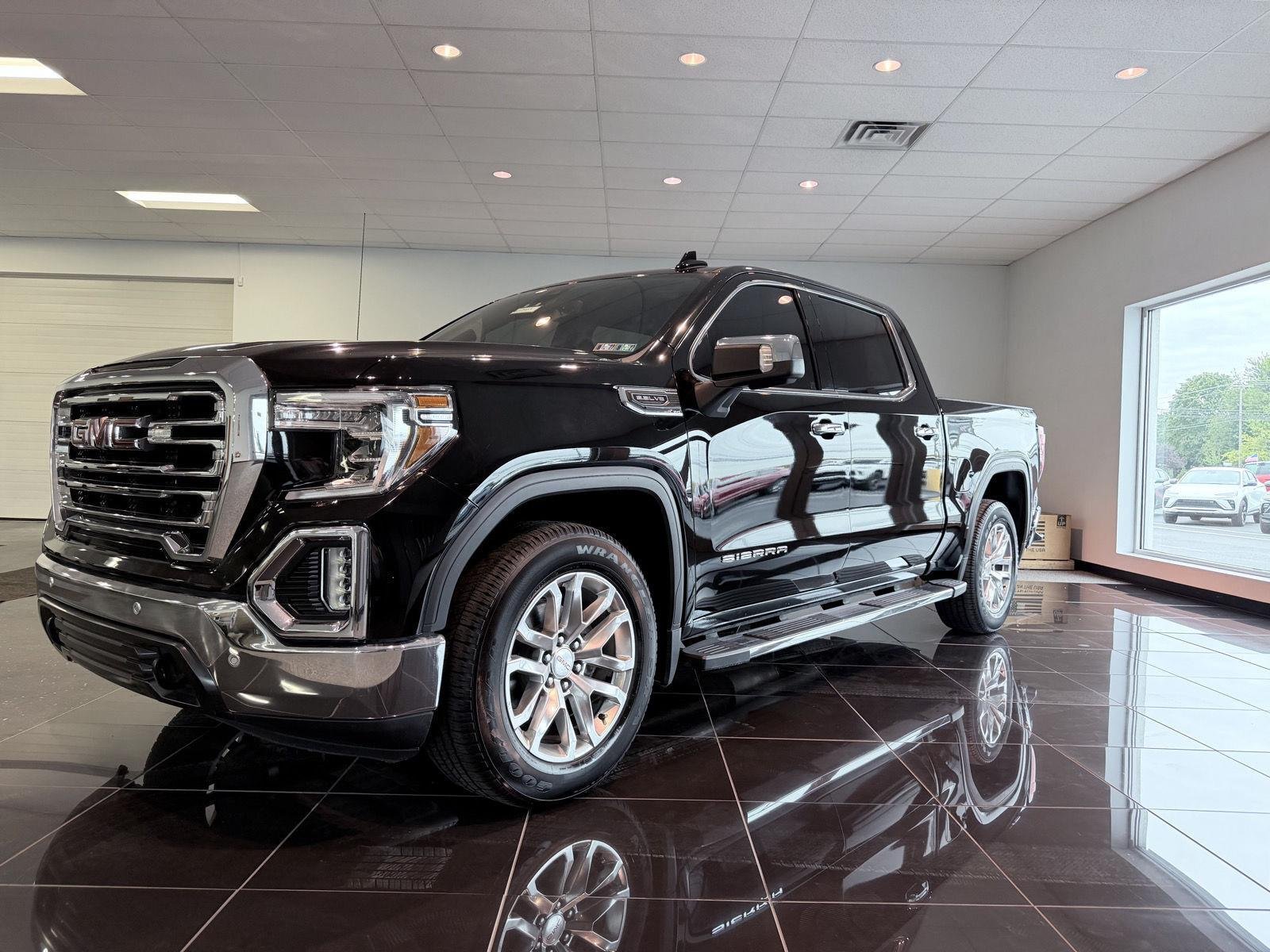 Used 2021 ONYX BLACK GMC SLT image 3