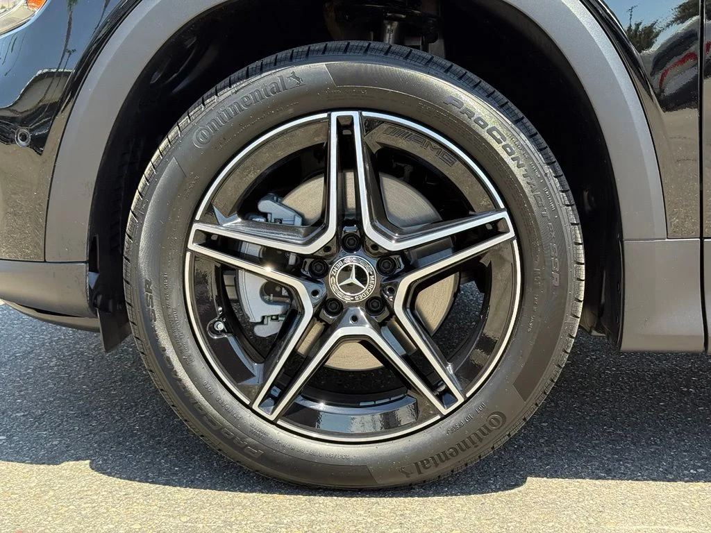 New 2026 Black Mercedes-Benz GLB 250 image 14