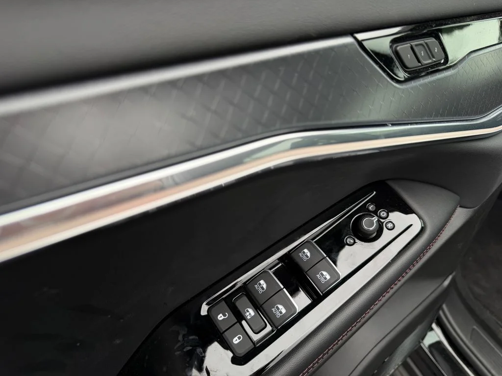 2025 Jeep Wagoneer S Limited - Photo 16