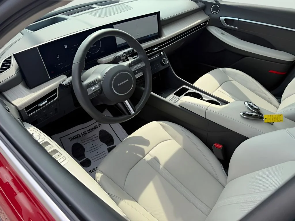 Used 2024 Ultimate red Hyundai Limited image 13