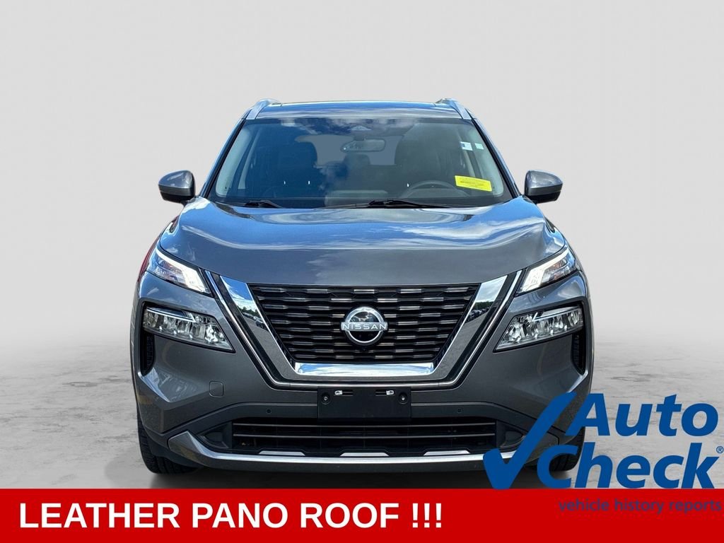 Used 2023 Gray Nissan SL image 2