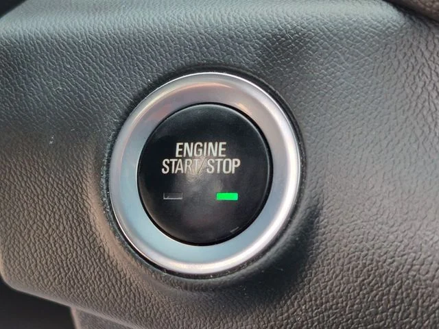 Used 2018  GMC SLE image 17