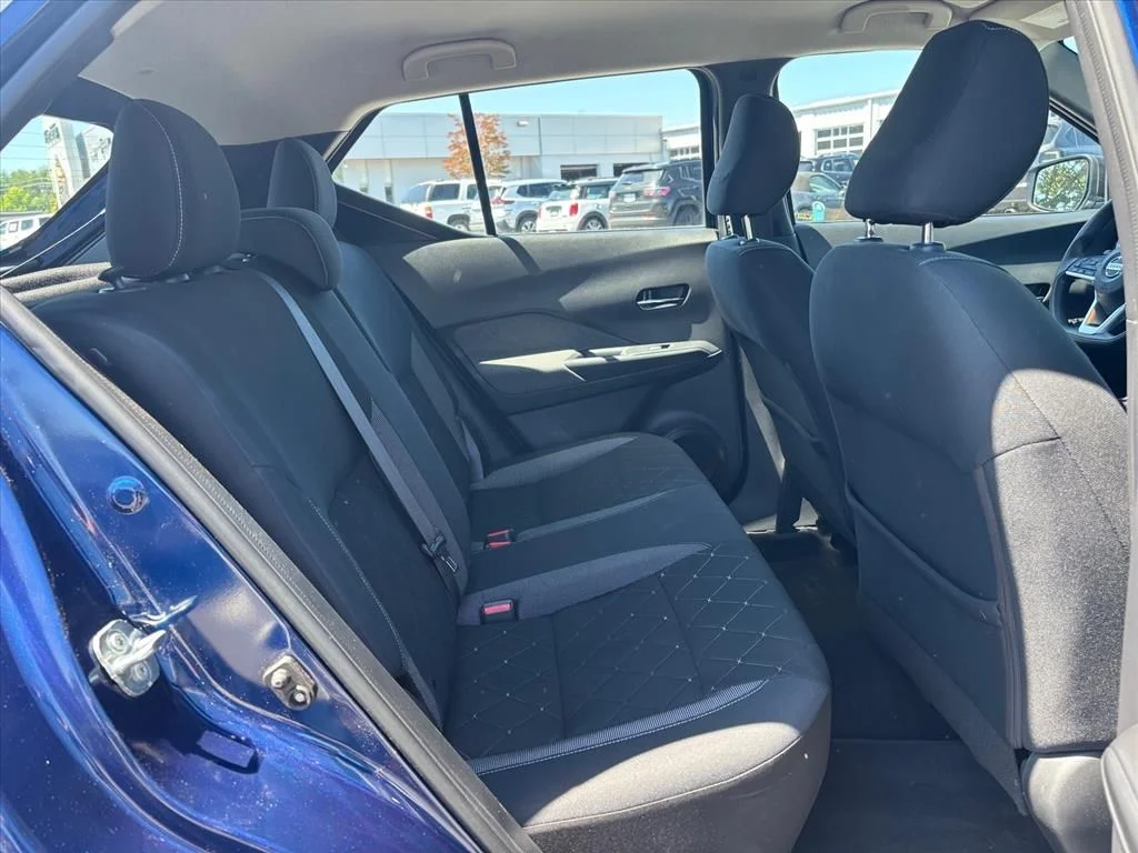 Used 2019 Blue Nissan SV image 13