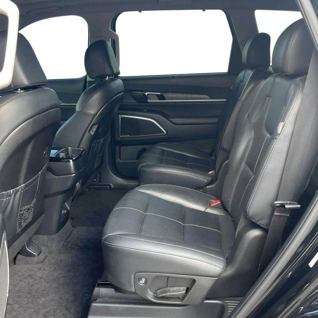 Used 2025 Ebony Black Kia S image 54
