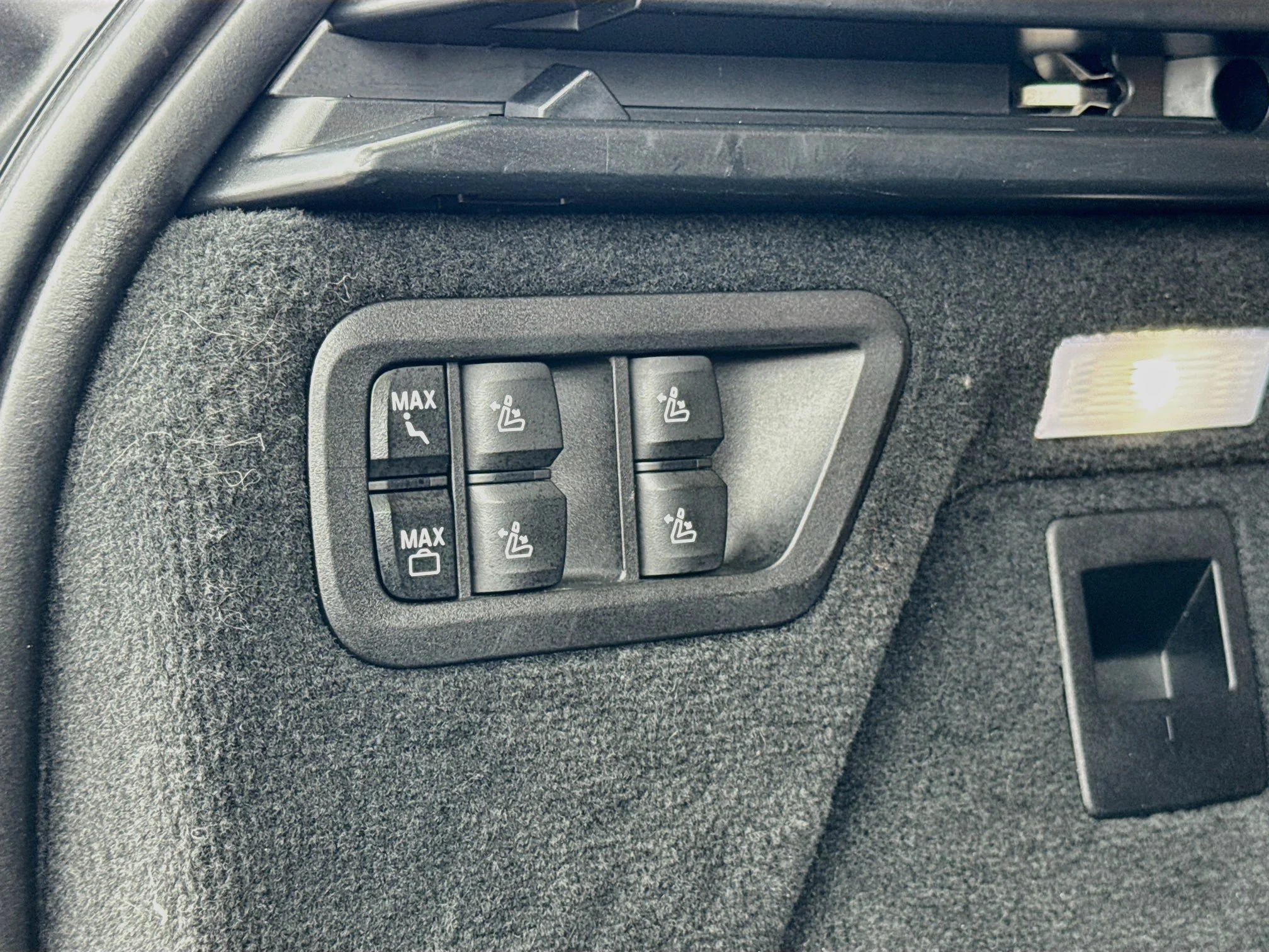 2022 BMW X7 M50i - Photo 13
