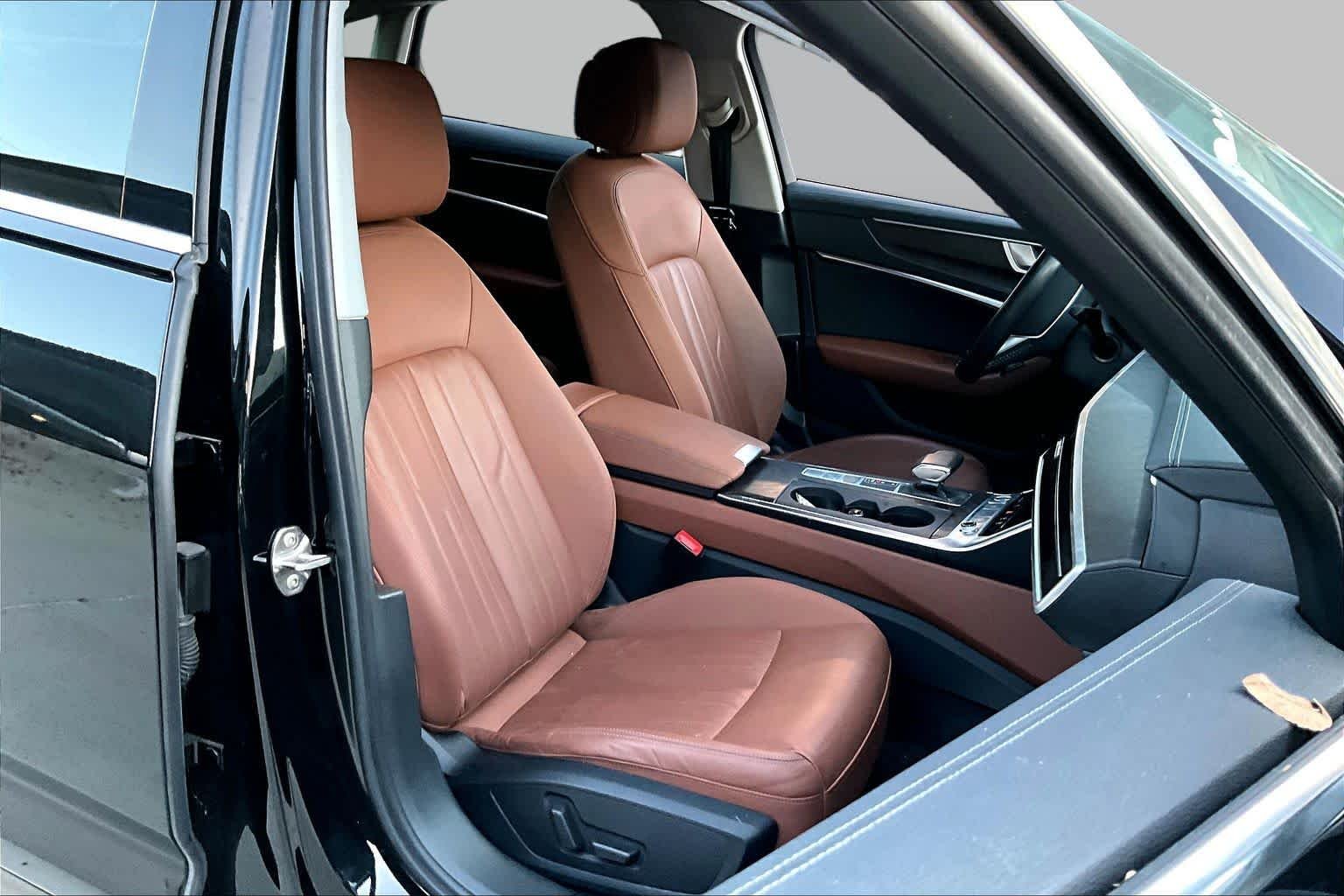 Used 2019 Mythos Black Metallic Audi Premium image 9