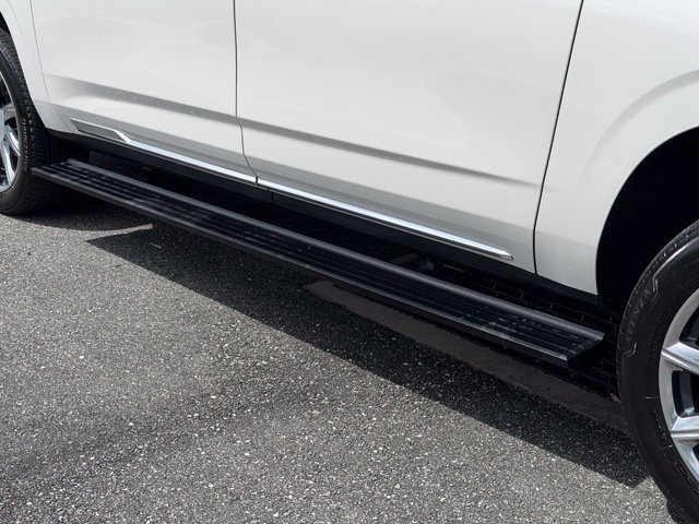 Used 2023 White Cadillac Premium Luxury Platinum image 18