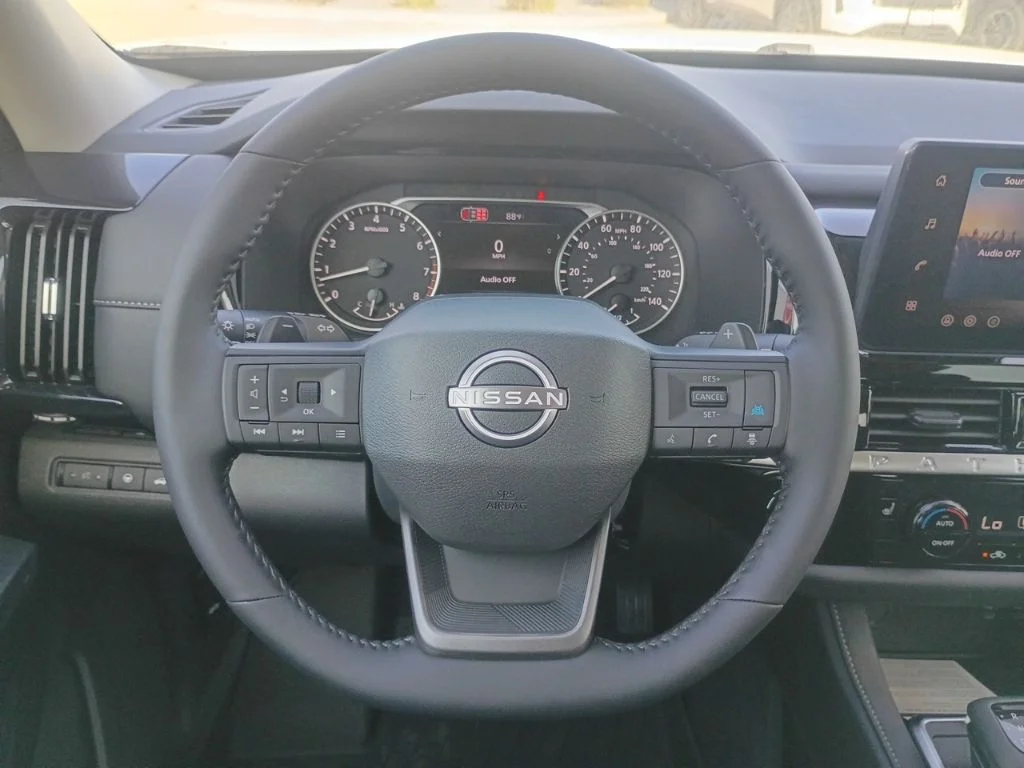 New 2026 Everest White Pearl TriCoat Nissan SV image 10