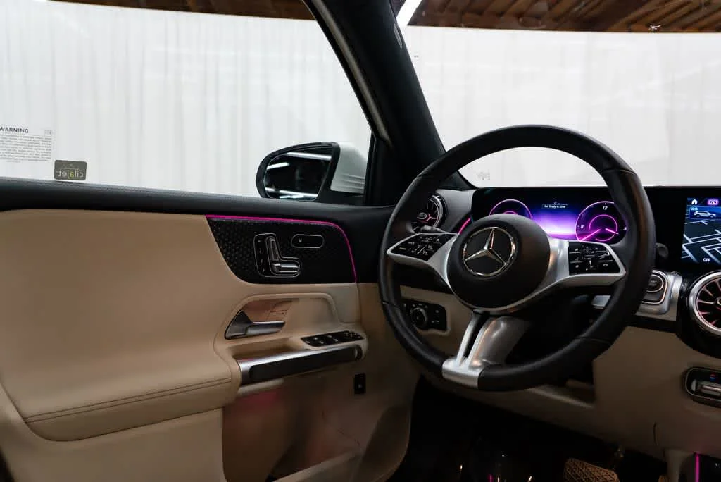 Used 2024 Polar White Mercedes-Benz EQB 300 image 11