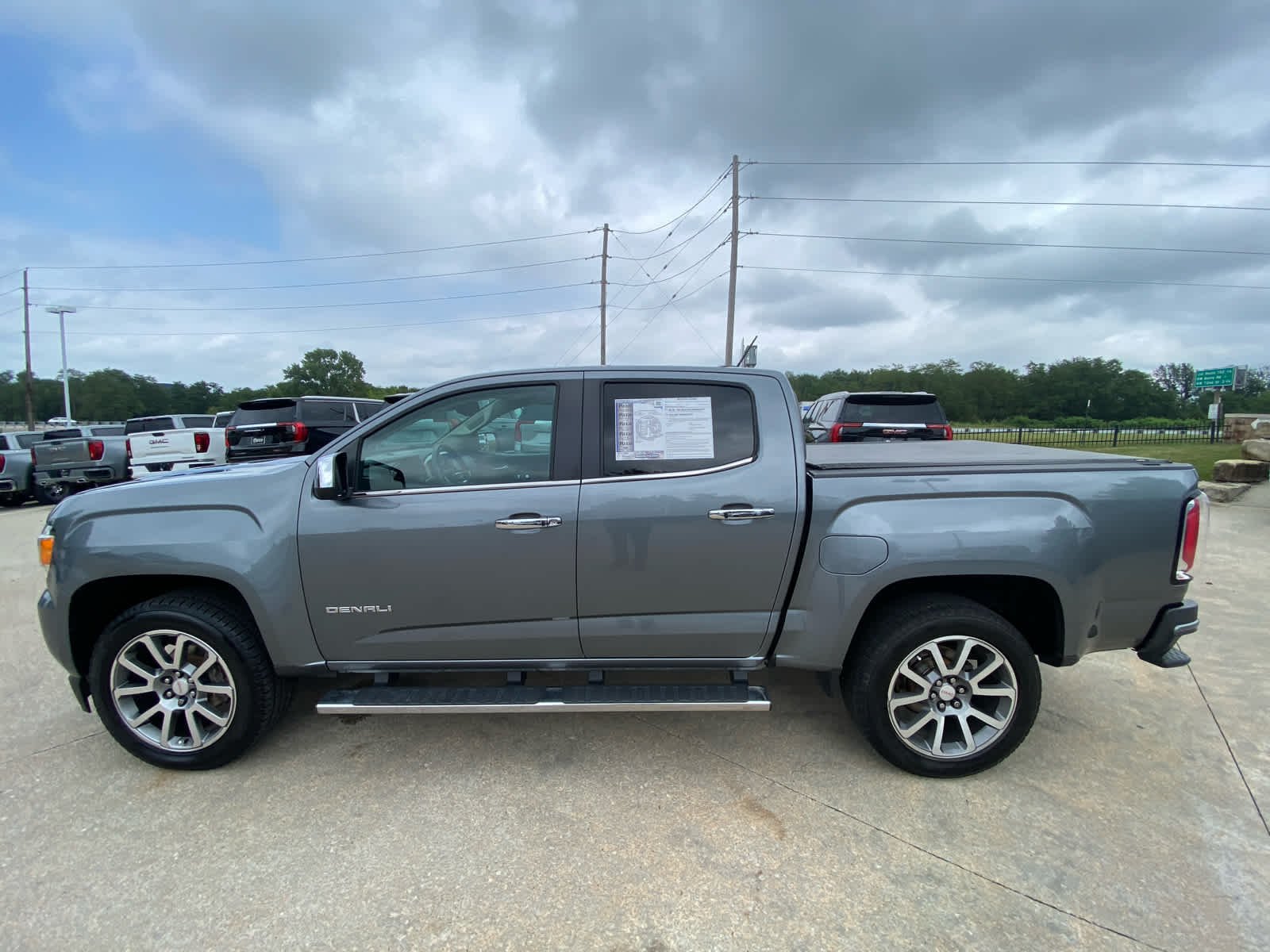 Used 2019 SATIN STEEL METALLIC GMC 4WD Denali image 5