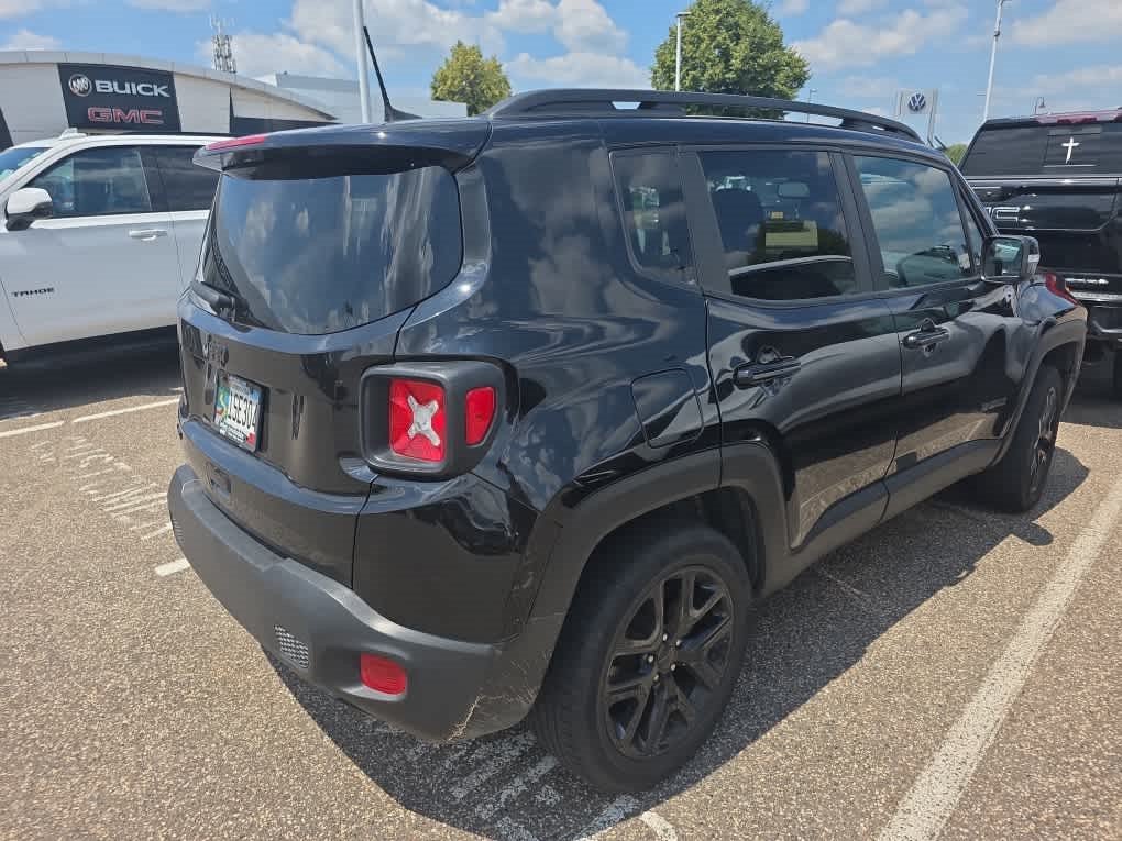 Used 2022 Jeep Renegade Altitude with VIN ZACNJDE11NPN81860 for sale in Brooklyn Center, MN