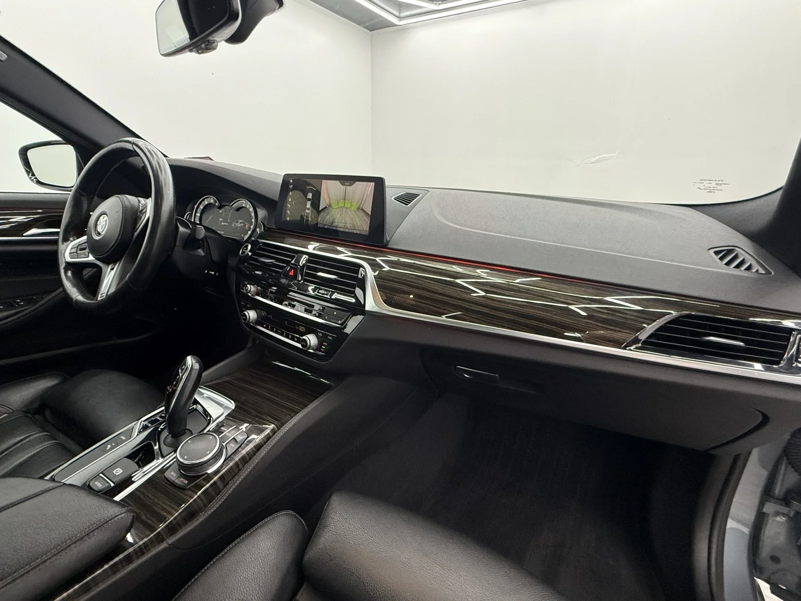 Used 2018 Bluestone Metallic BMW 530e xDrive iPerformance image 43