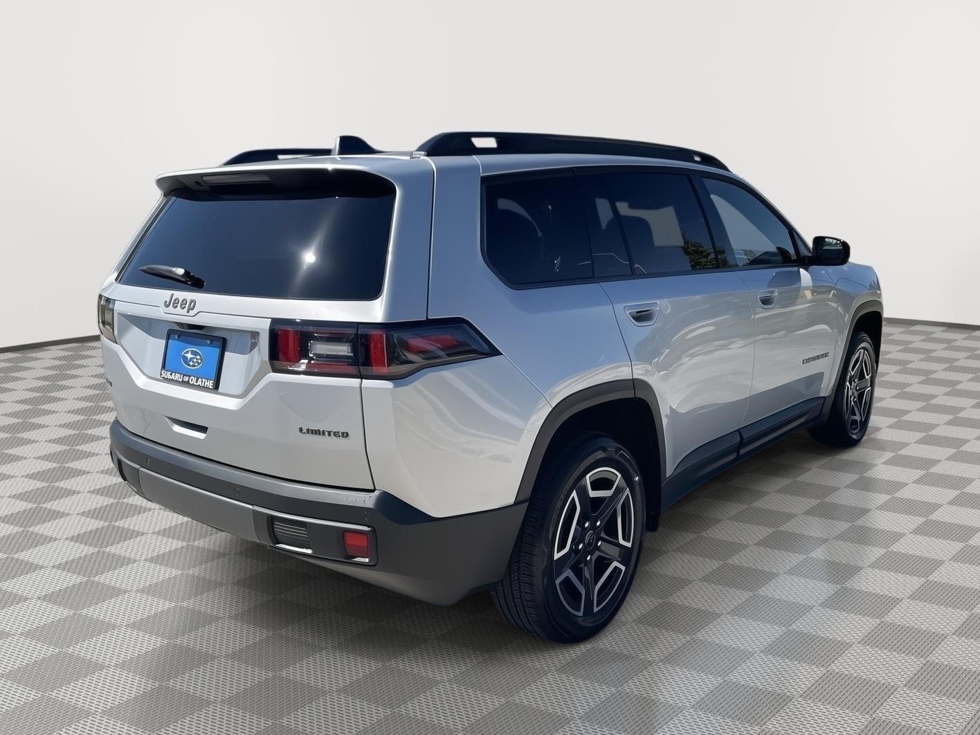 Used 2026 Silver Zynith Clearcoat Jeep Limited image 12