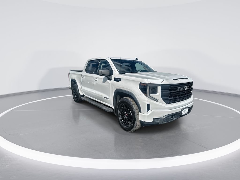 Used 2024 White GMC Elevation image 2