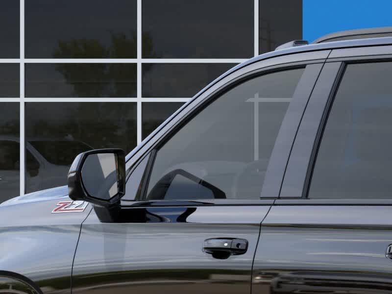 2026 Chevrolet Suburban Z71 - Photo 11