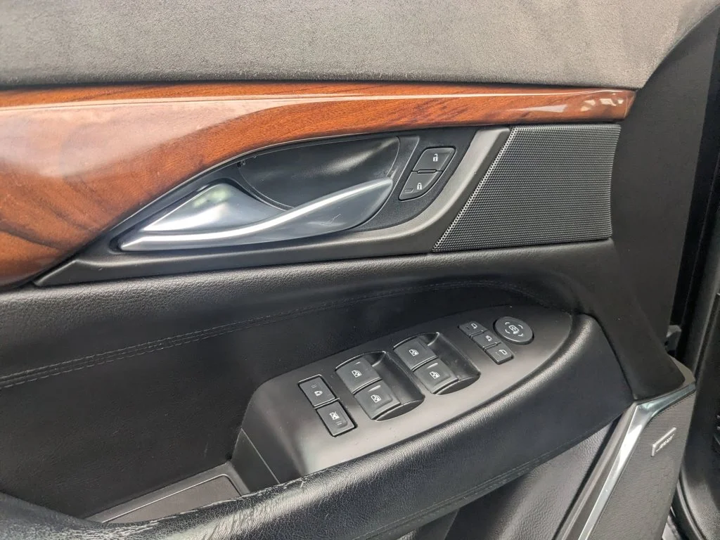 Used 2019 Black Raven Cadillac Luxury image 12
