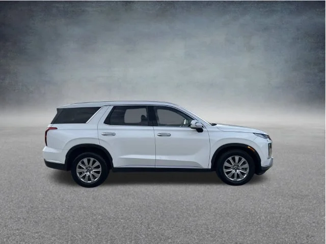 Used 2024 White Hyundai SEL image 27