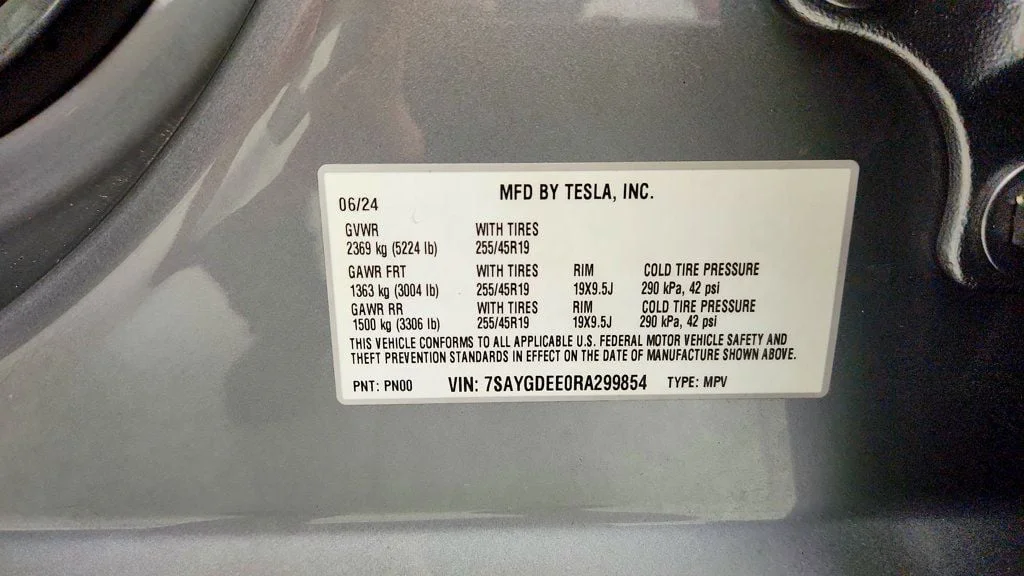 Used 2024 Quicksilver Tesla Long Range AWD image 24