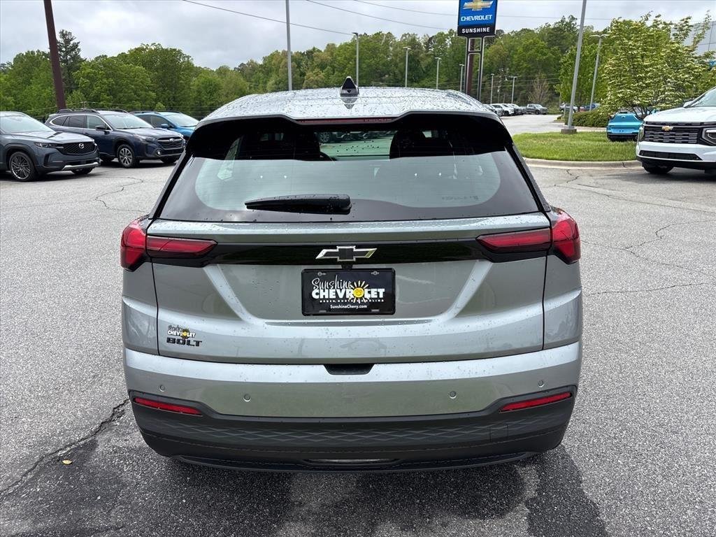 New 2027 Sterling Grey Metallic Chevrolet LT image 25
