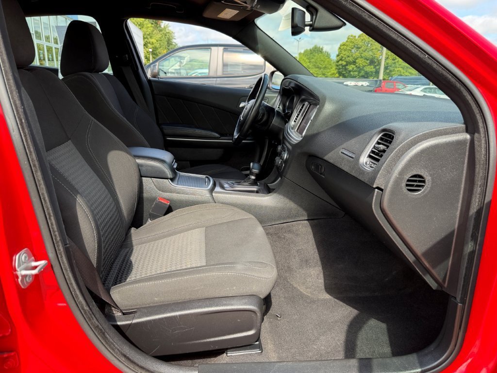 Used 2023 Red Dodge SXT AWD image 21