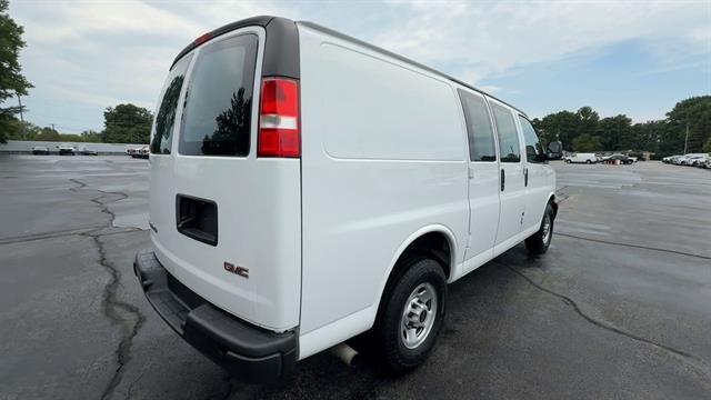 2023 GMC Savana Cargo Work Van - Photo 8