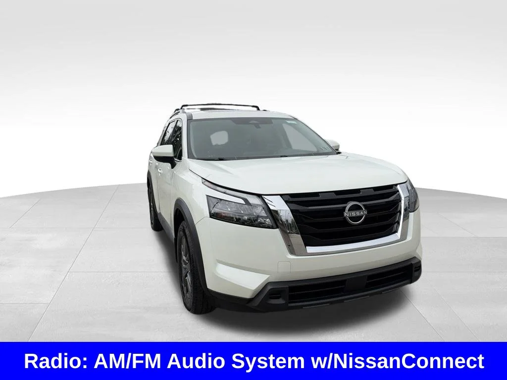 Used 2023 White Nissan SV image 3