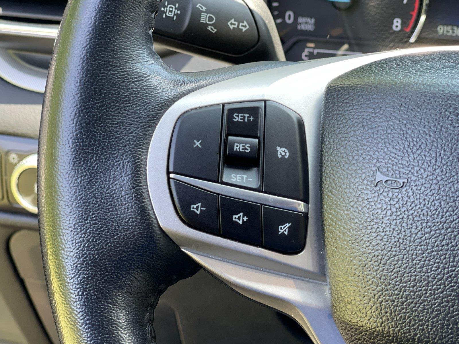 Used 2023 Agate Black Ford XLT image 19