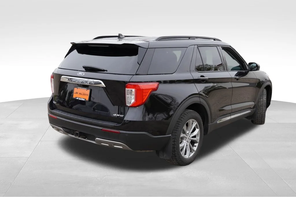 Used 2022 Black Ford XLT image 5
