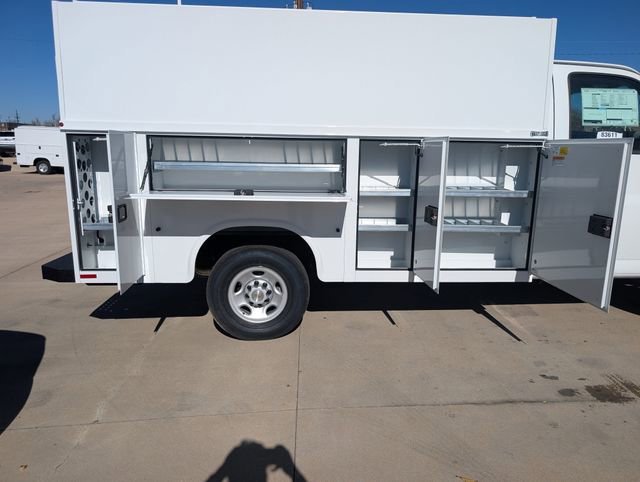 New 2025 Summit White Chevrolet 1WT image 3