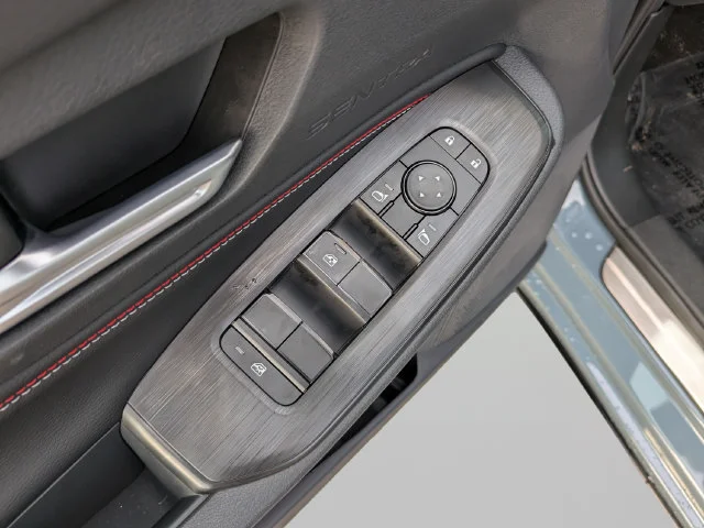 New 2027 Atlantic Gray Metallic / Super Black Two-tone Nissan SR image 14