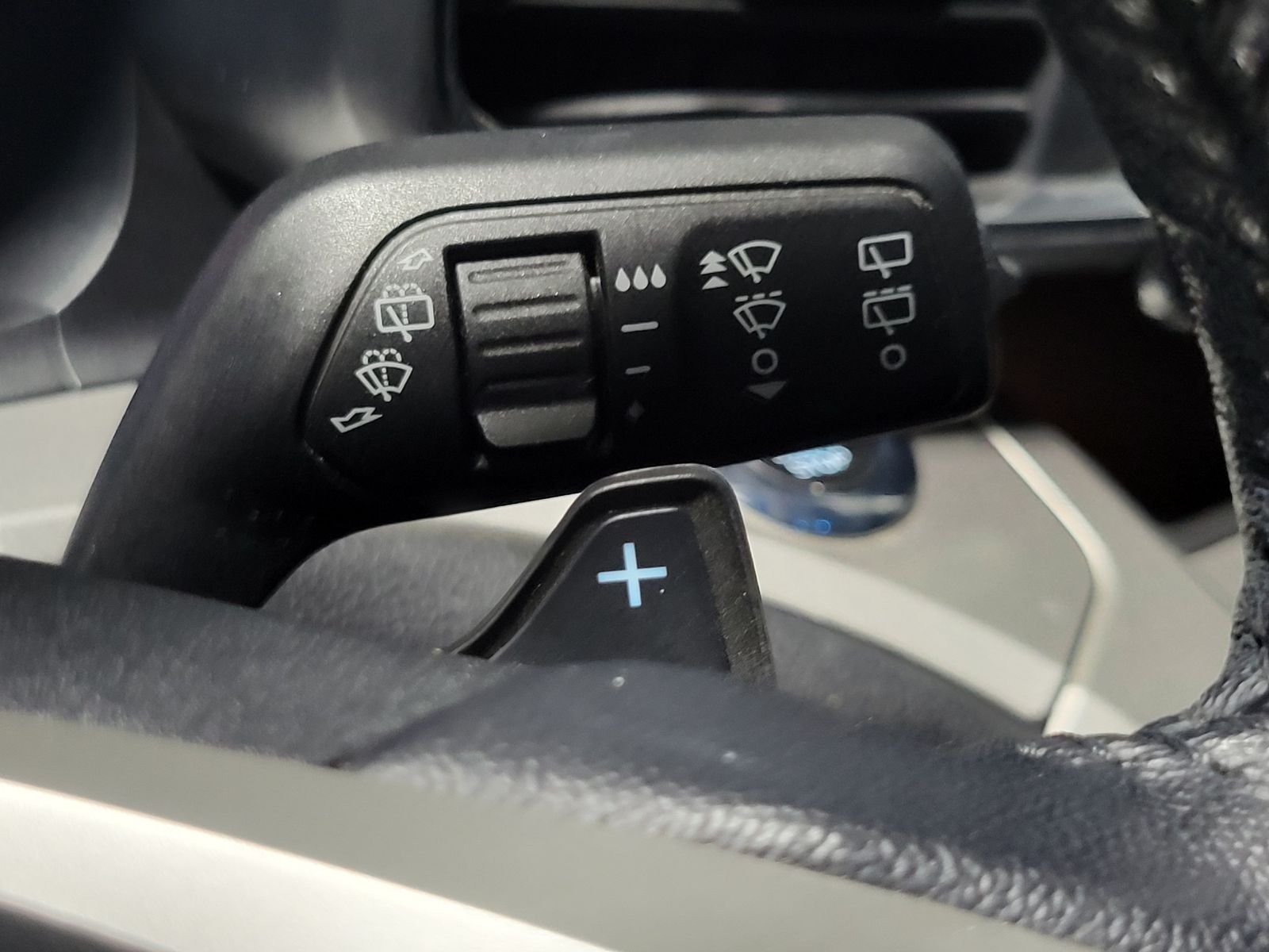 Used 2021 Silver Ford XLT image 17