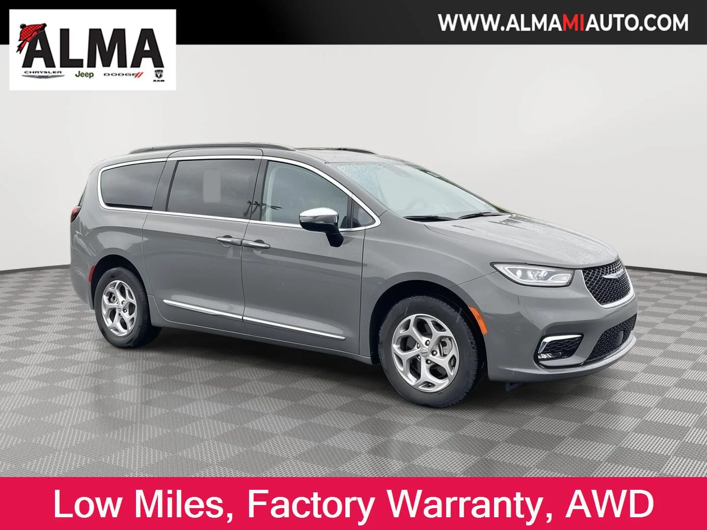 Used 2023 CERAMIC GREY CC CHRYSLER LIMITED AWD image 2