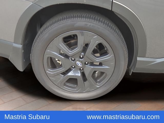 Used 2025 Gray Metallic Subaru Onyx Edition Touring image 10