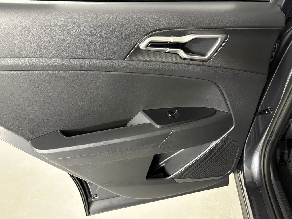 New 2027 Gravity Gray Kia LX image 35
