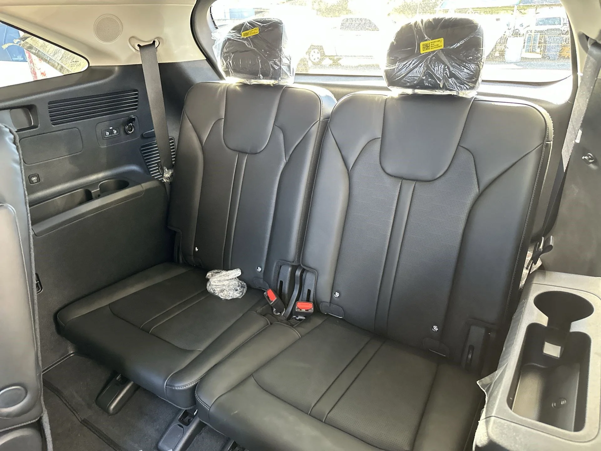New 2026 Glacial White Pearl Kia EX image 27