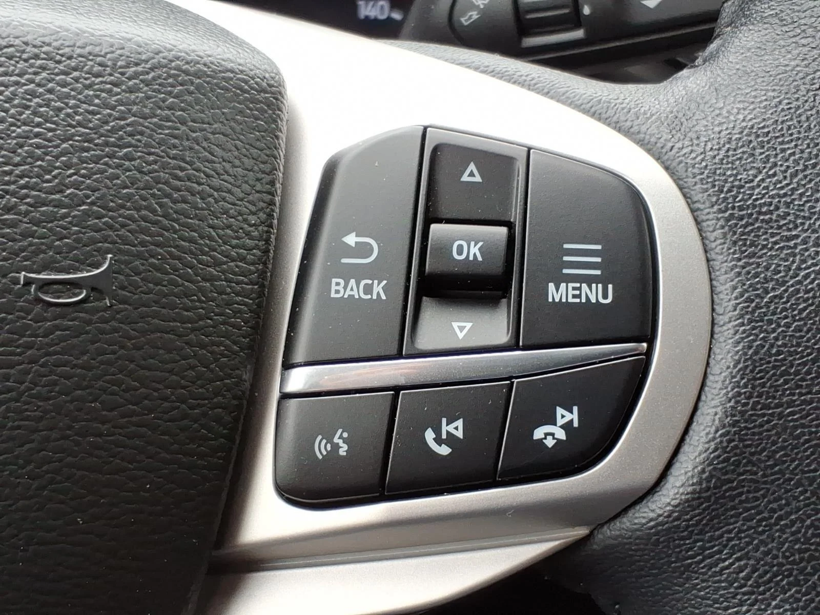 Used 2023 Agate Black Metallic Ford XLT image 15