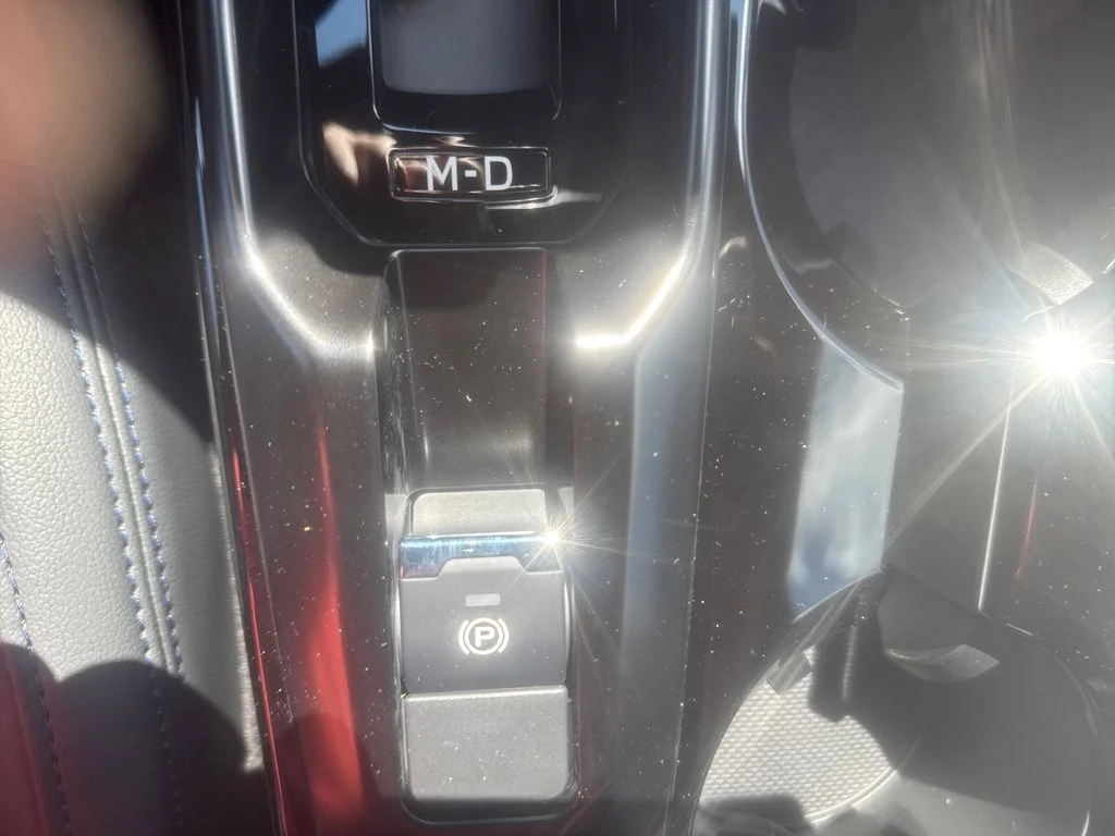 New 2026 CRYSTAL WHITE PEARL Subaru Limited Hybrid image 38