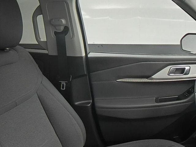 Used 2025 Black Ford Active image 34