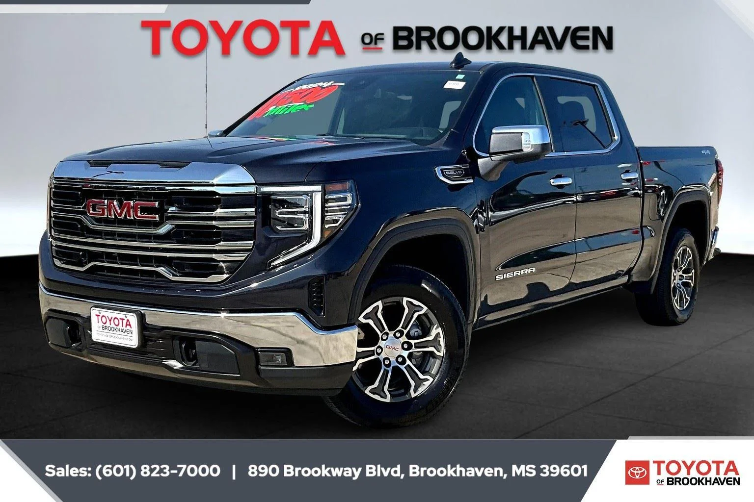 Used 2024 Titanium Rush Metallic GMC SLT image 10