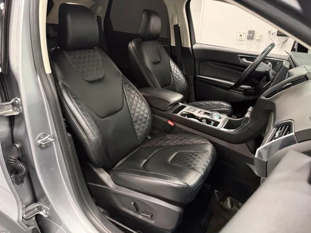 Used 2023 Silver Ford Titanium image 30